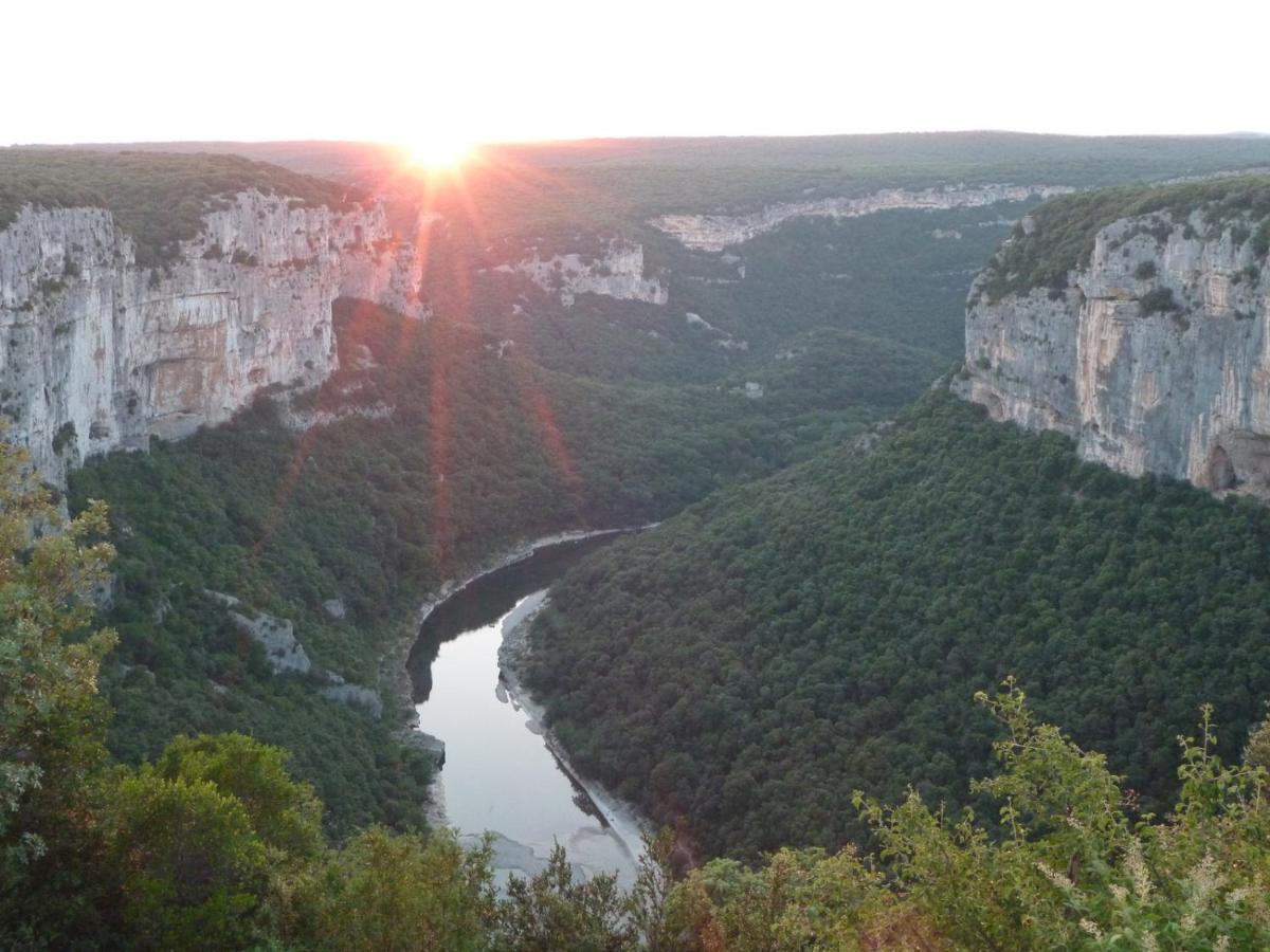 Vila Gite Les Tilleuls Saint-Montan Exteriér fotografie